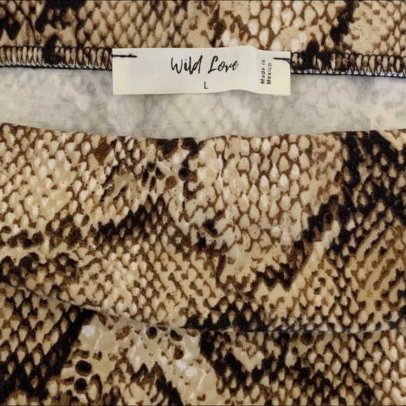Wild Love Snakeskin Print Mini Skirt Size Large Pencil Skirt Knit Skirt - Picture 3 of 3